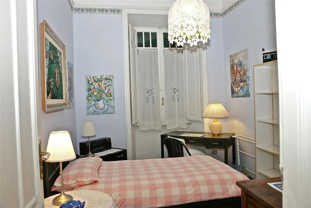 Cagliari House Bed & Breakfast Rome