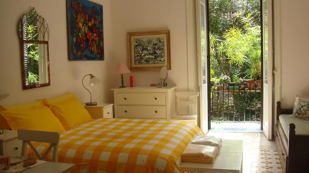 Cagliari House Bed and Breakfast Roma Bed & Breakfast