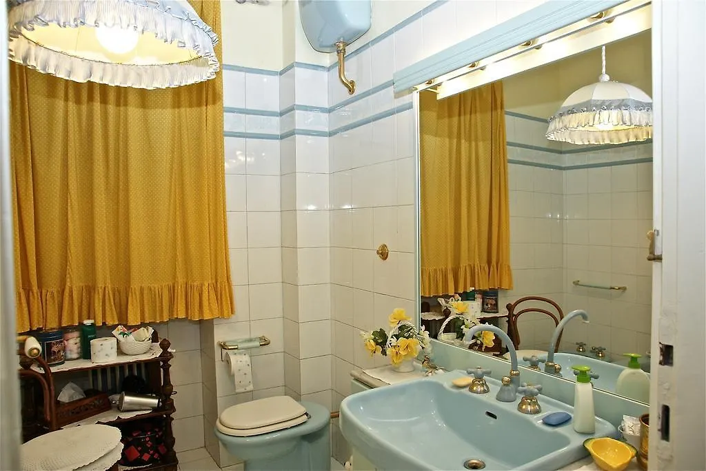 Cagliari House Bed and Breakfast Roma 0*,  Italia